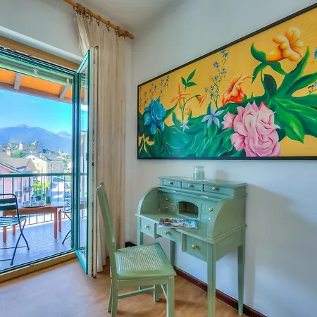 La Casa Di Guido Hiking Skiing And Lakes - Happy アパート *